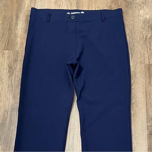 Betabrand Straight-Leg Classic Dress Pant Yoga Pants in Navy Blue - Picture 6 of 12